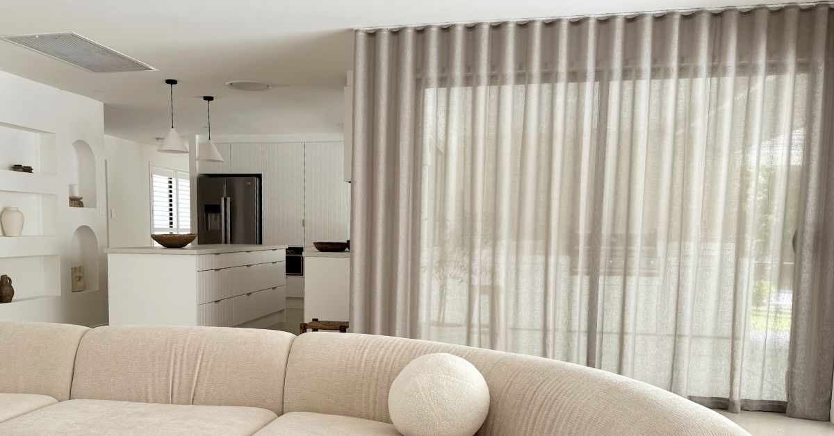 Choosing the Right Sheer Curtains: Linen, Cotton or Polyester?